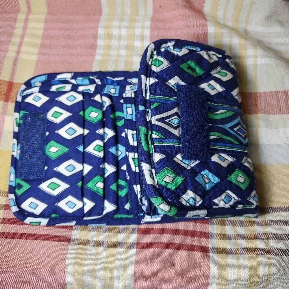 Vera Bradley Trifold Wallet Retired Pattern Mosaic Blue‎ - Picture 3 of 6